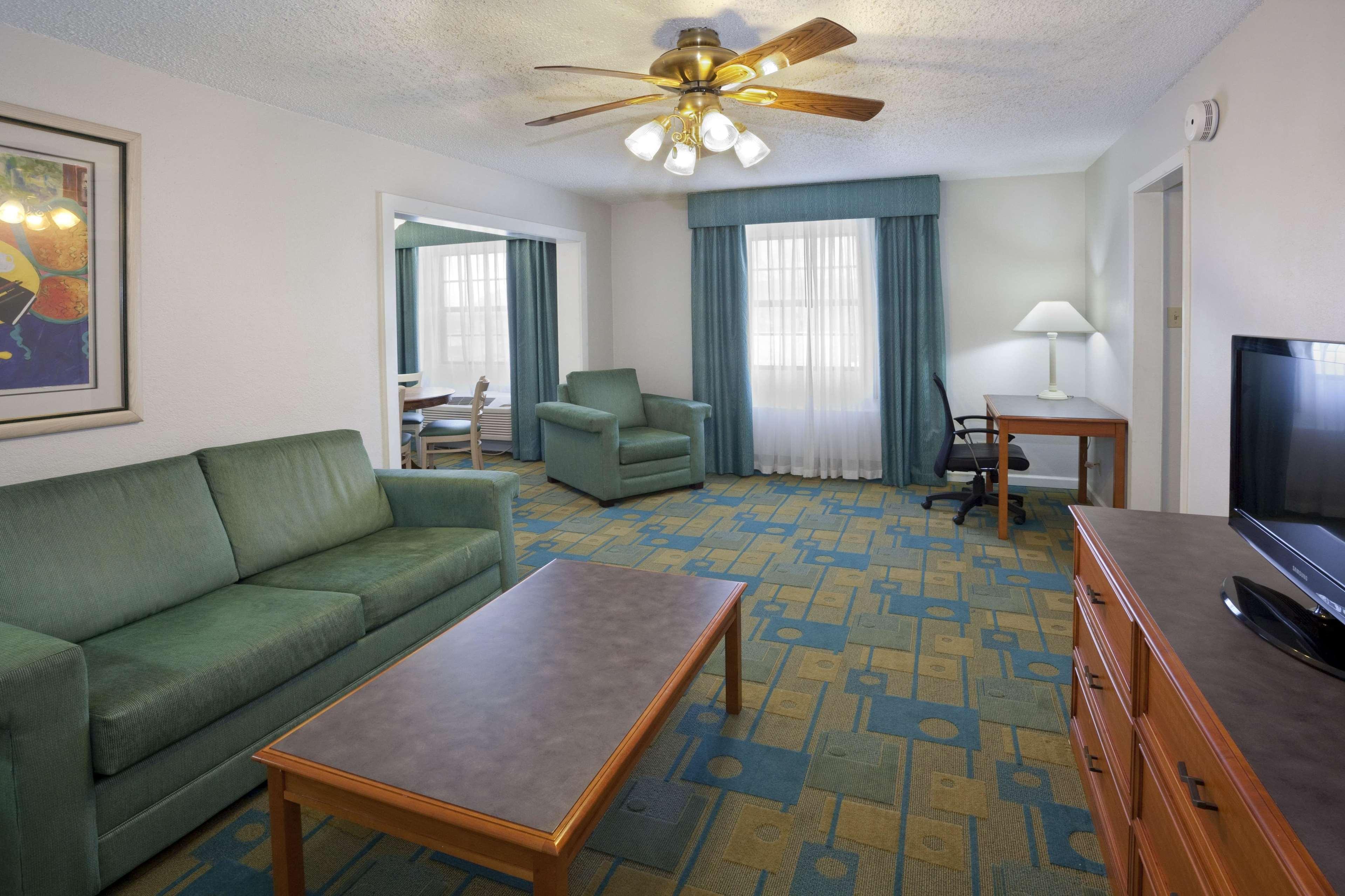 La Quinta Inn By Wyndham Omaha West Esterno foto
