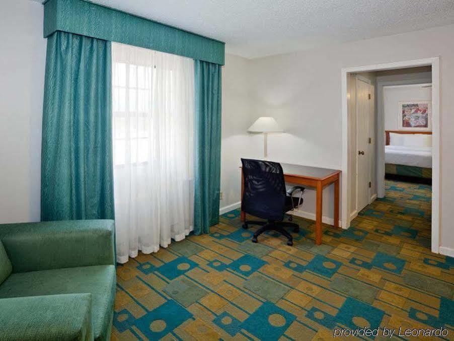 La Quinta Inn By Wyndham Omaha West Esterno foto